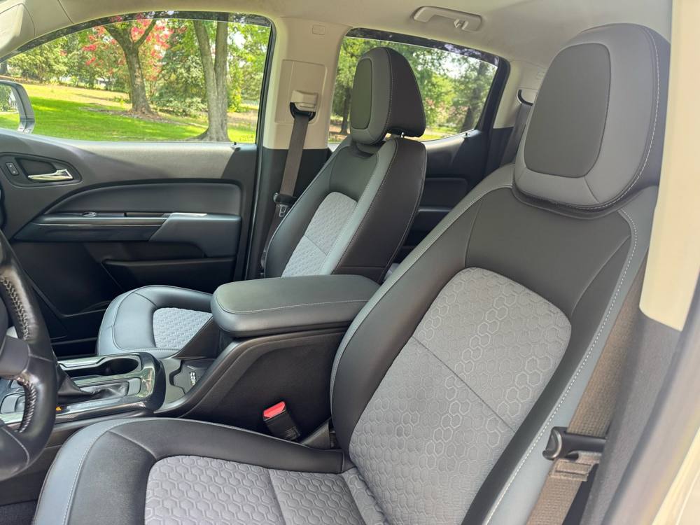 2021 Chevrolet Colorado — photo 17 of 38