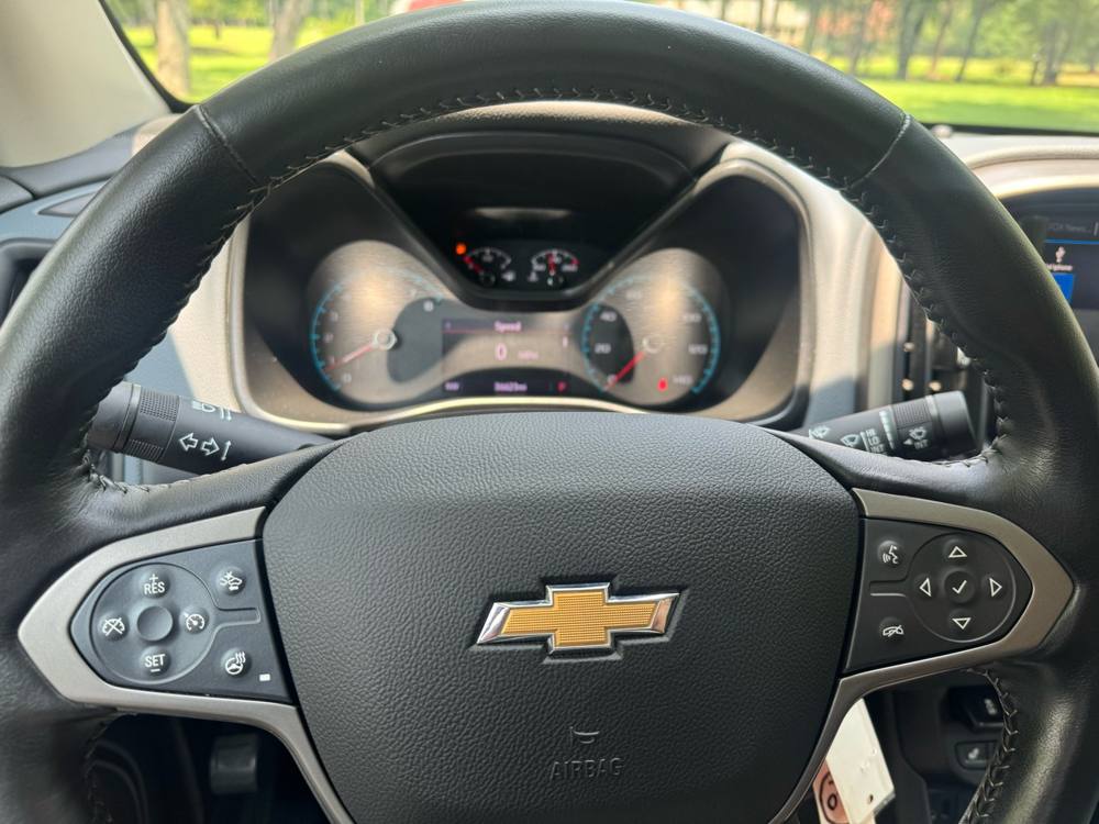 2021 Chevrolet Colorado — photo 22 of 38