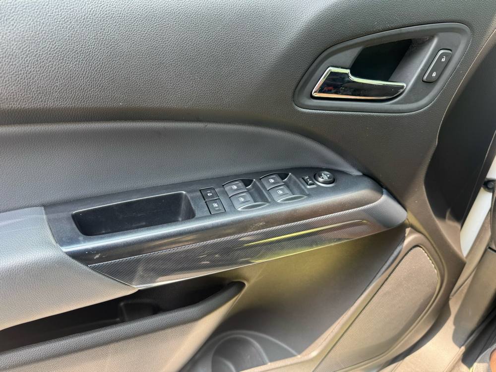 2021 Chevrolet Colorado — photo 26 of 38