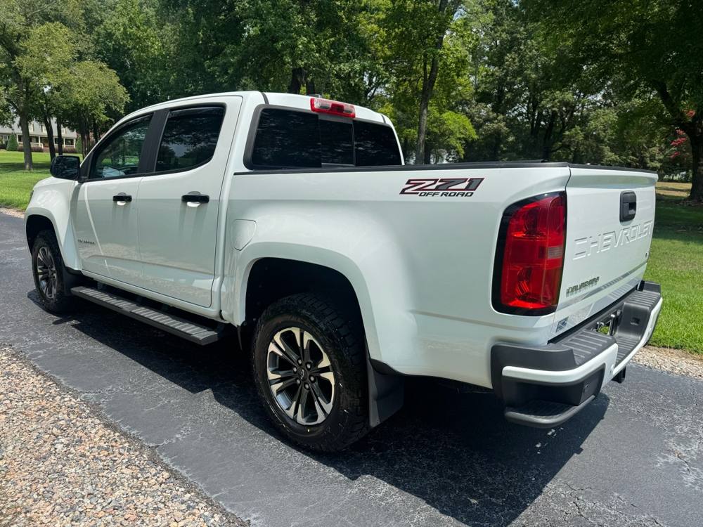 2021 Chevrolet Colorado — photo 4 of 38