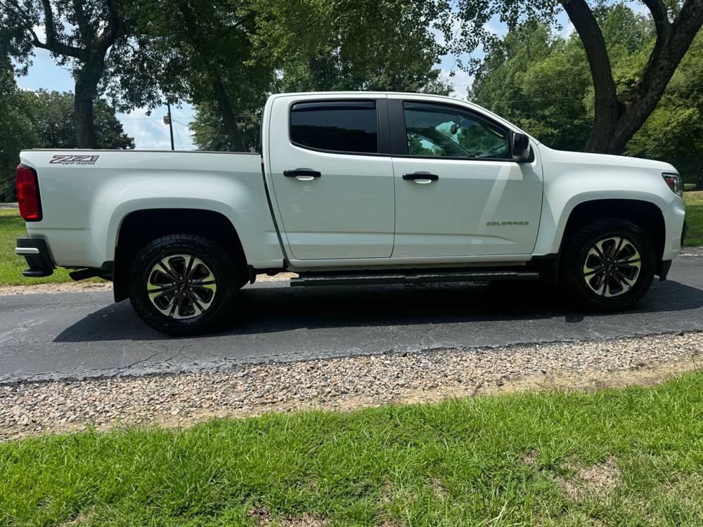 2021 Chevrolet Colorado — photo 8 of 38