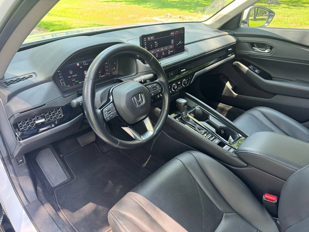 2023 Honda Accord Hybrid — photo 14 of 41