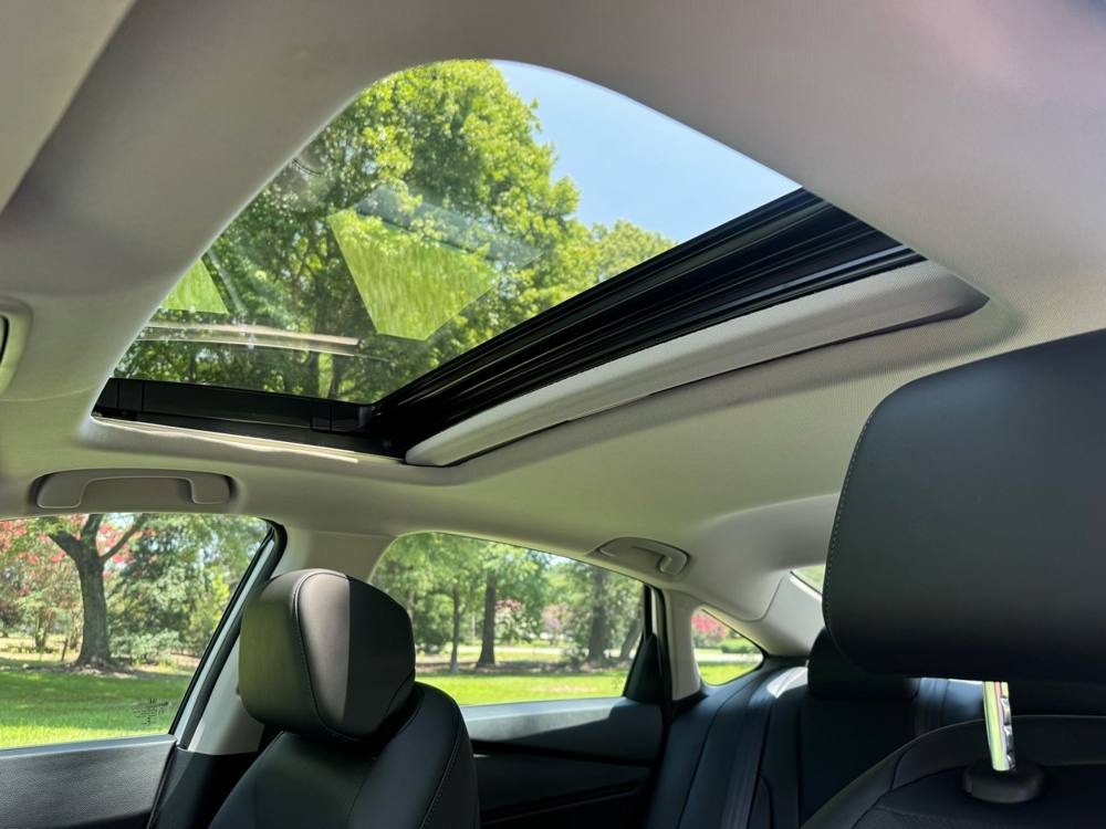 2023 Honda Accord Hybrid — photo 19 of 41