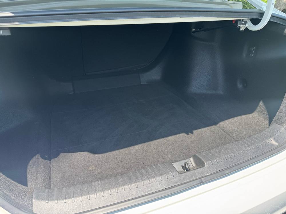 2023 Honda Accord Hybrid — photo 21 of 41