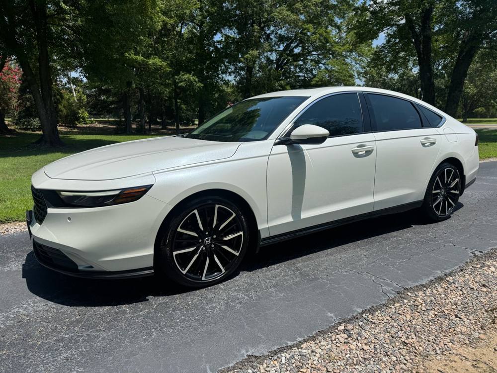 2023 Honda Accord Hybrid — photo 3 of 41