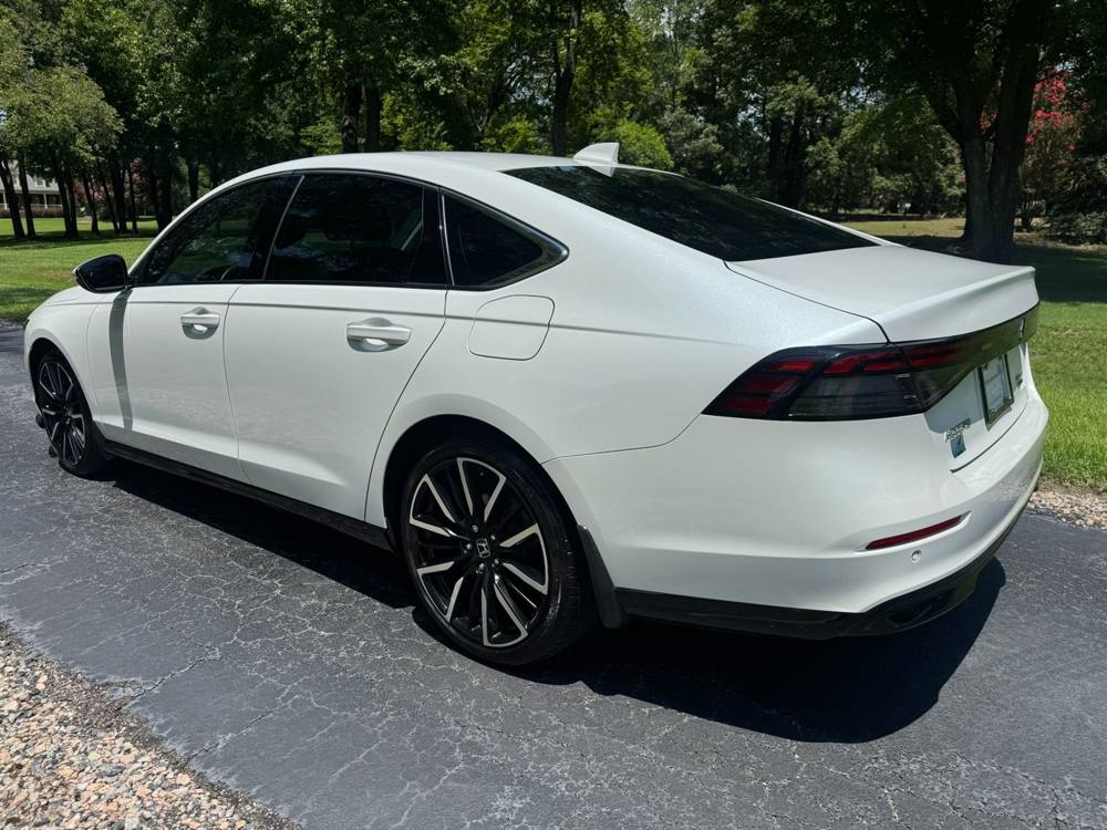 2023 Honda Accord Hybrid — photo 4 of 41