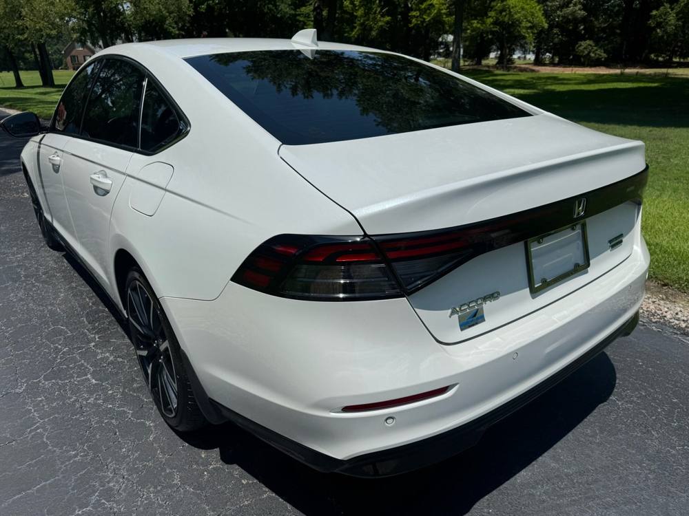 2023 Honda Accord Hybrid — photo 5 of 41