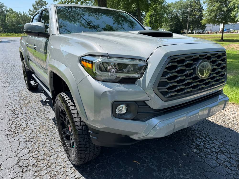 2020 Toyota Tacoma 4WD — photo 10 of 44