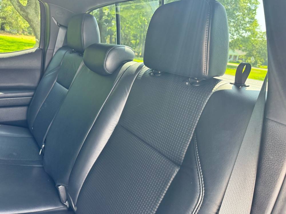 2020 Toyota Tacoma 4WD — photo 19 of 44