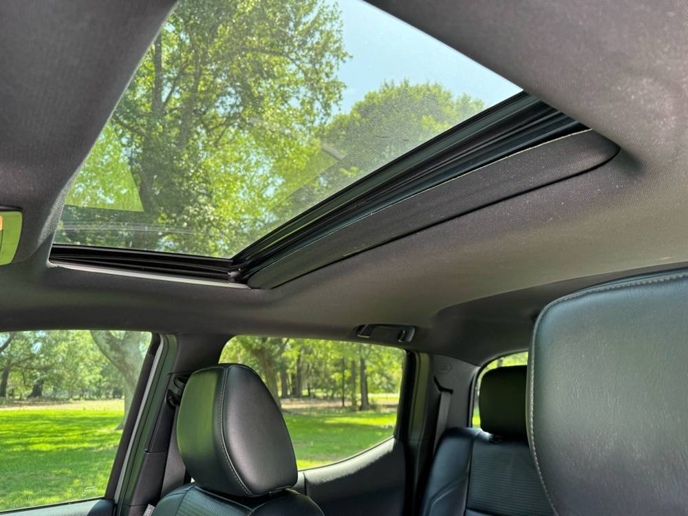 2020 Toyota Tacoma 4WD — photo 21 of 44