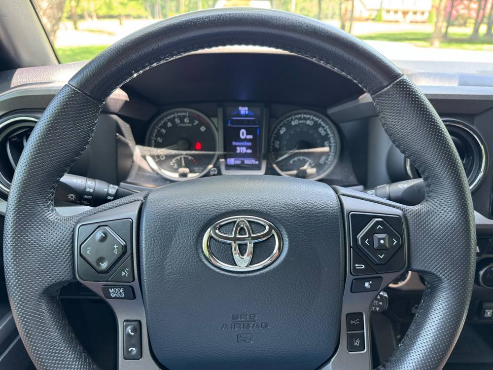 2020 Toyota Tacoma 4WD — photo 23 of 44