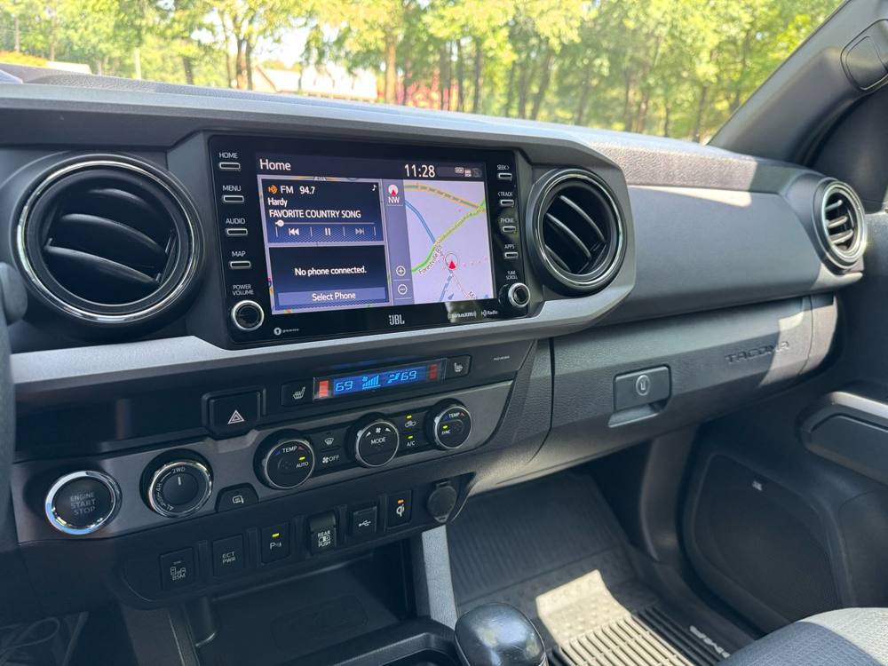 2020 Toyota Tacoma 4WD — photo 38 of 44