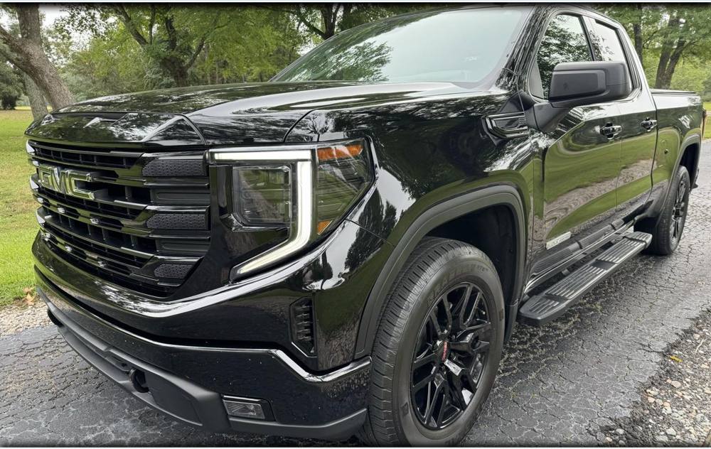 2024 GMC Sierra 1500 — photo 1 of 40