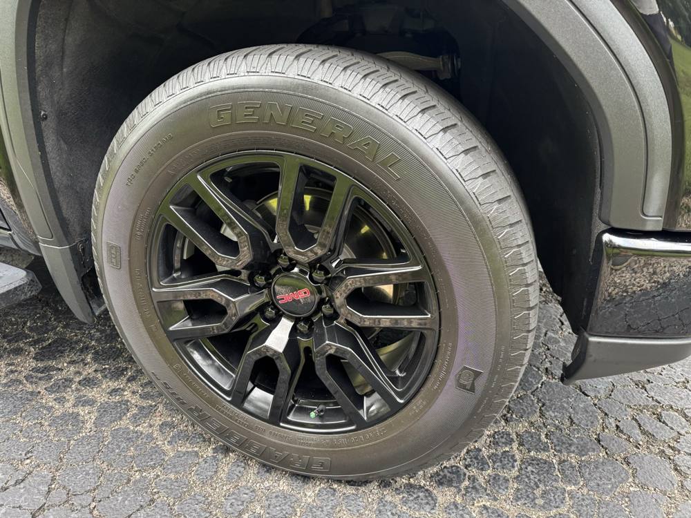 2024 GMC Sierra 1500 — photo 11 of 40