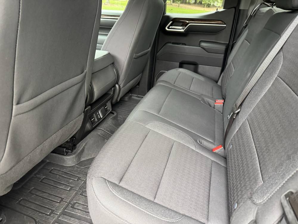 2024 GMC Sierra 1500 — photo 22 of 40