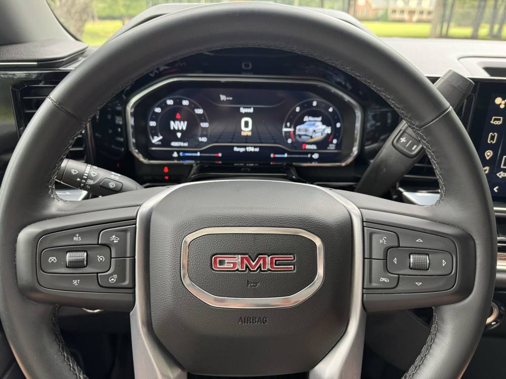2024 GMC Sierra 1500 — photo 23 of 40