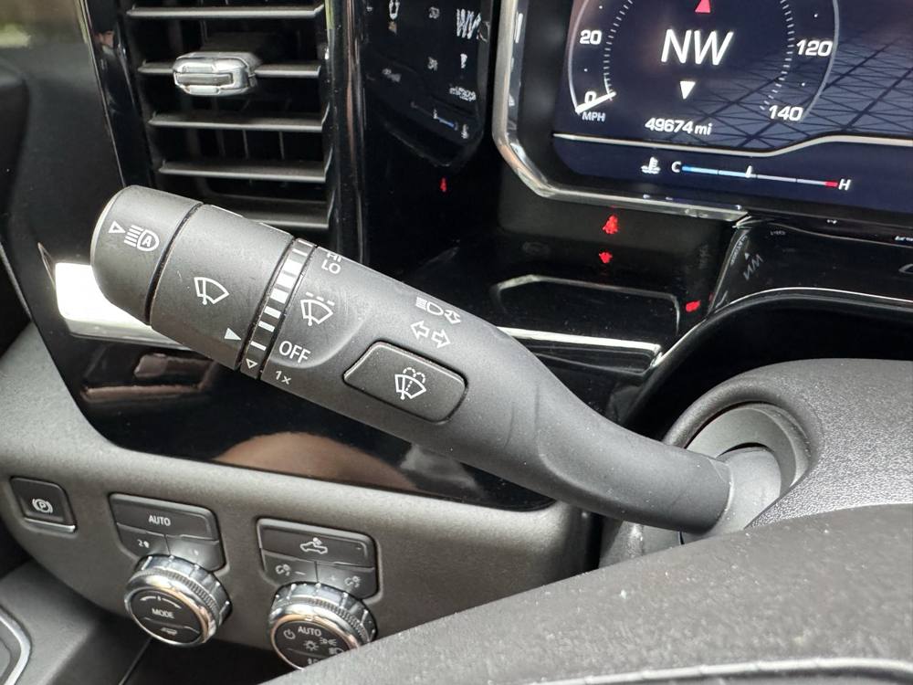 2024 GMC Sierra 1500 — photo 26 of 40
