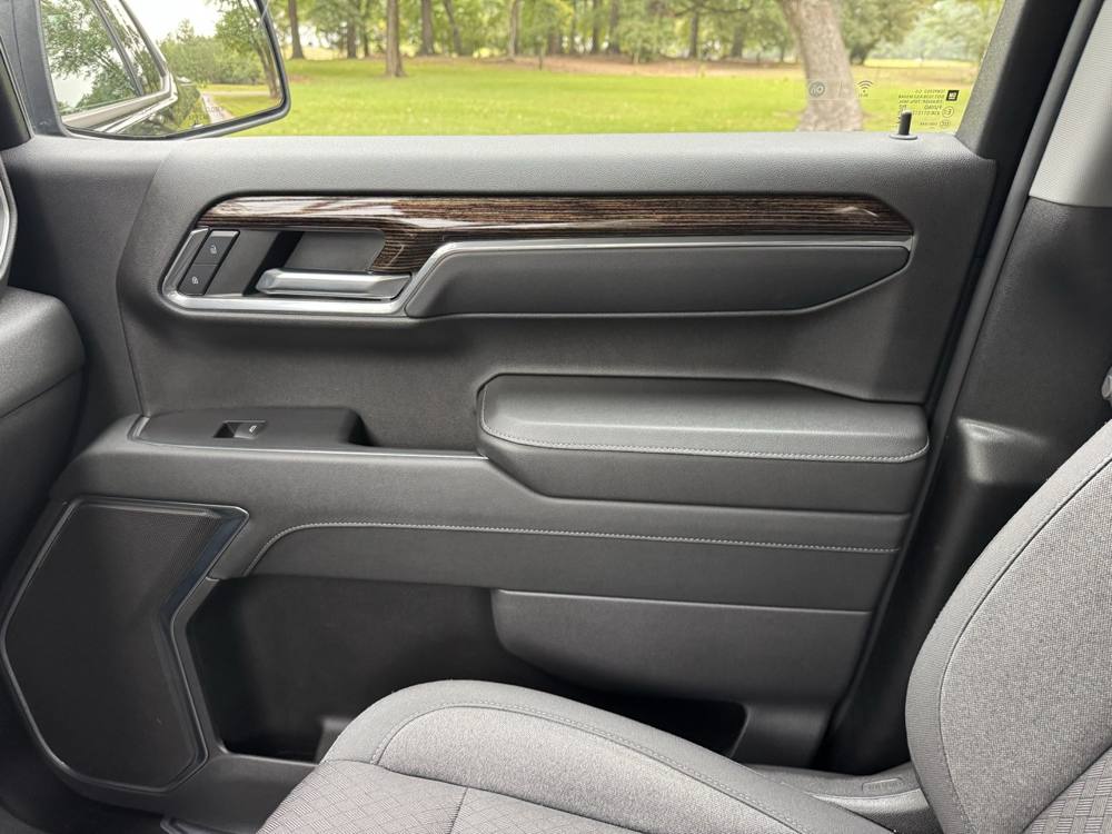 2024 GMC Sierra 1500 — photo 30 of 40