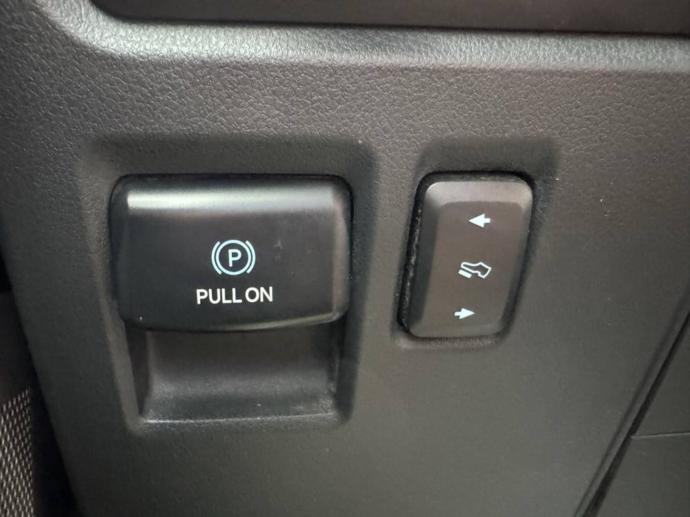2023 Ford F-150 — photo 23 of 39