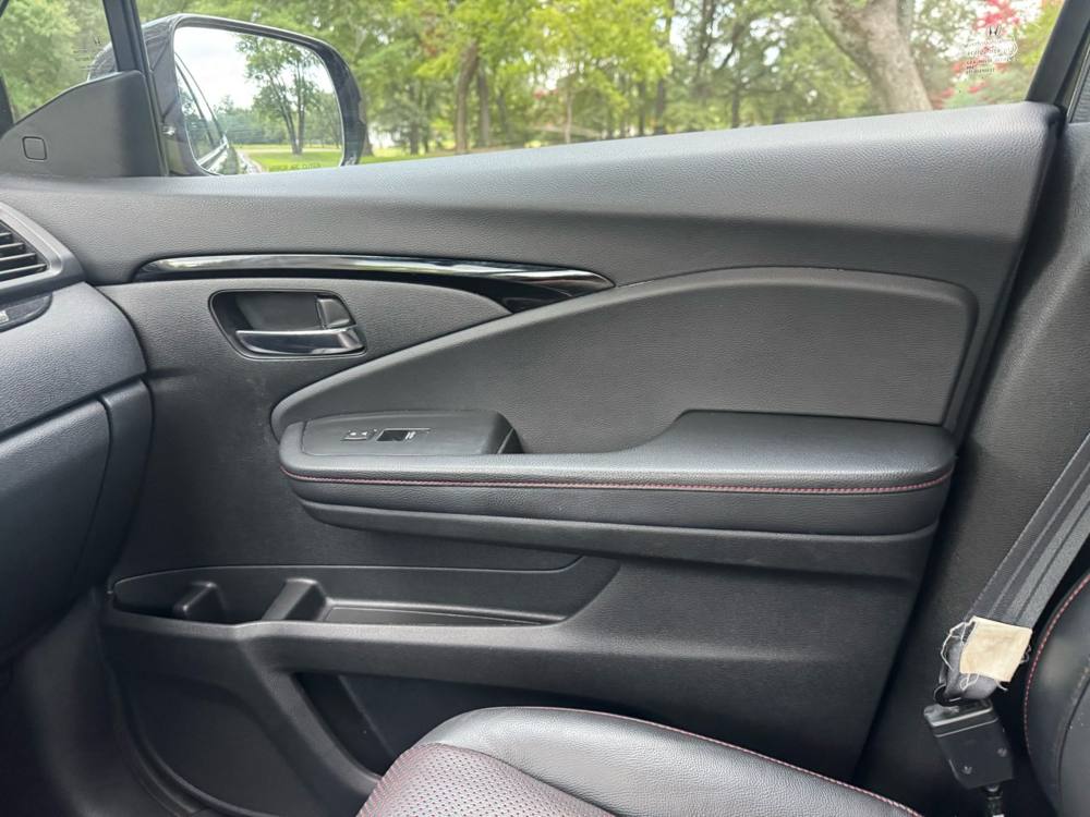2020 Honda Ridgeline — photo 31 of 43