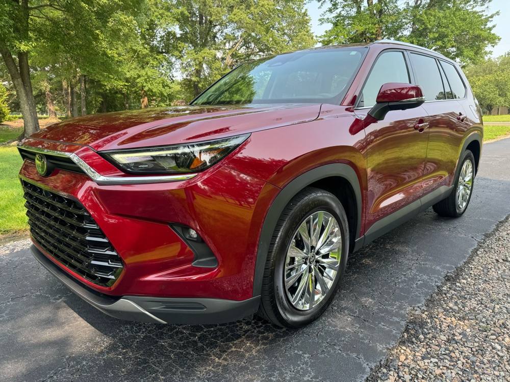 2024 Toyota Grand Highlander — photo 2 of 45