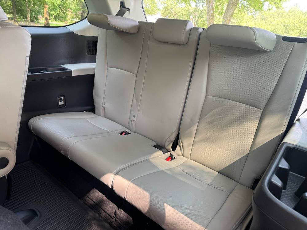 2024 Toyota Grand Highlander — photo 21 of 45