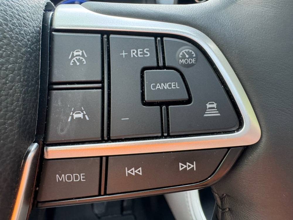 2024 Toyota Grand Highlander — photo 27 of 45
