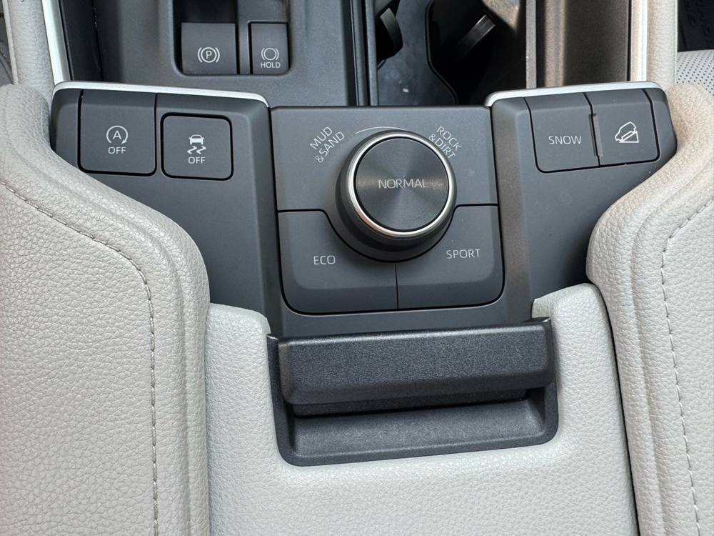 2024 Toyota Grand Highlander — photo 39 of 45