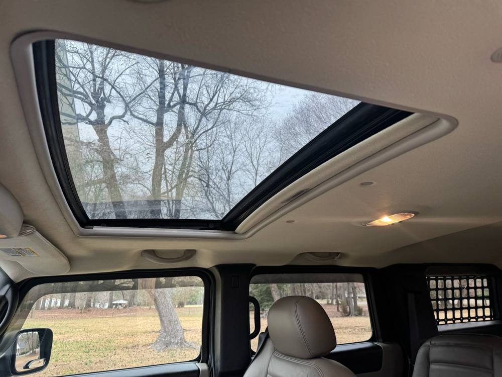 2006 HUMMER H2 — photo 19 of 44