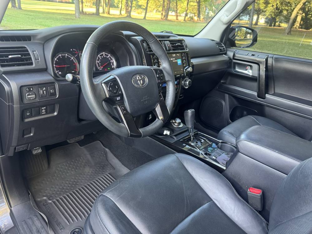 2021 Toyota 4Runner — photo 15 of 44