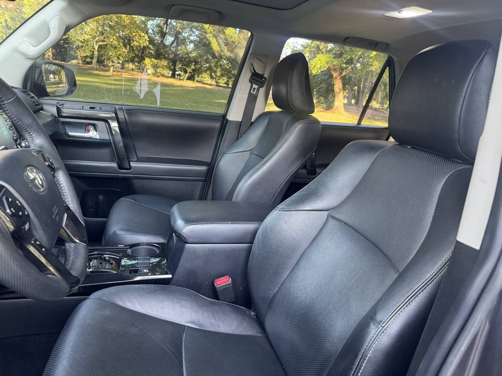 2021 Toyota 4Runner — photo 16 of 44