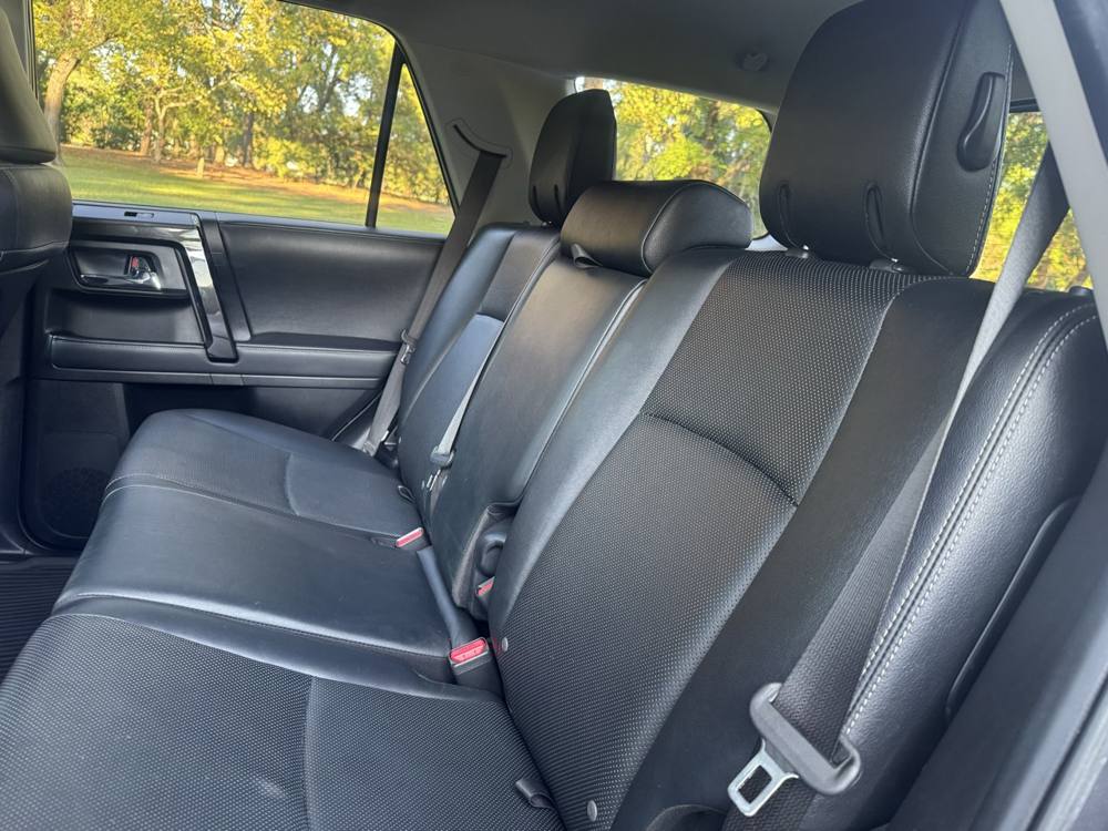 2021 Toyota 4Runner — photo 19 of 44