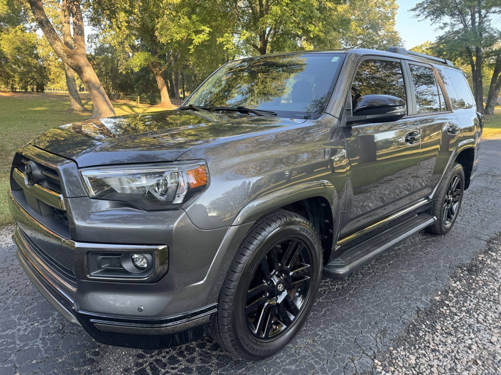 2021 Toyota 4Runner — photo 2 of 44