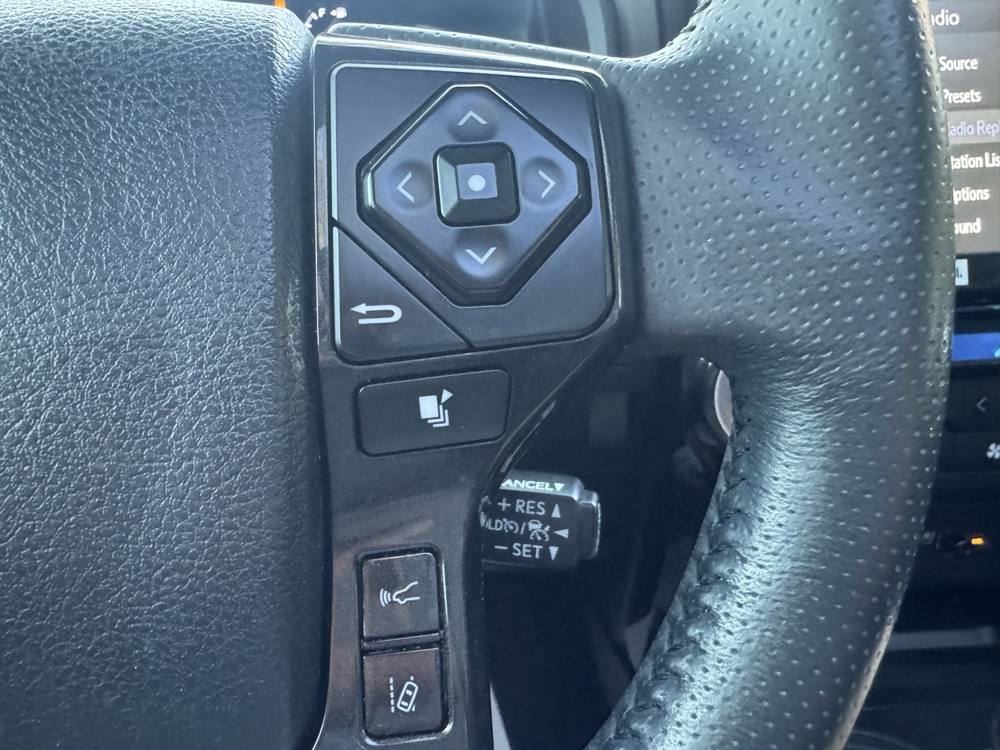 2021 Toyota 4Runner — photo 27 of 44