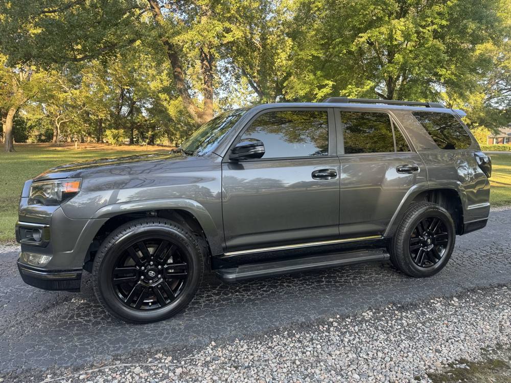 2021 Toyota 4Runner — photo 3 of 44