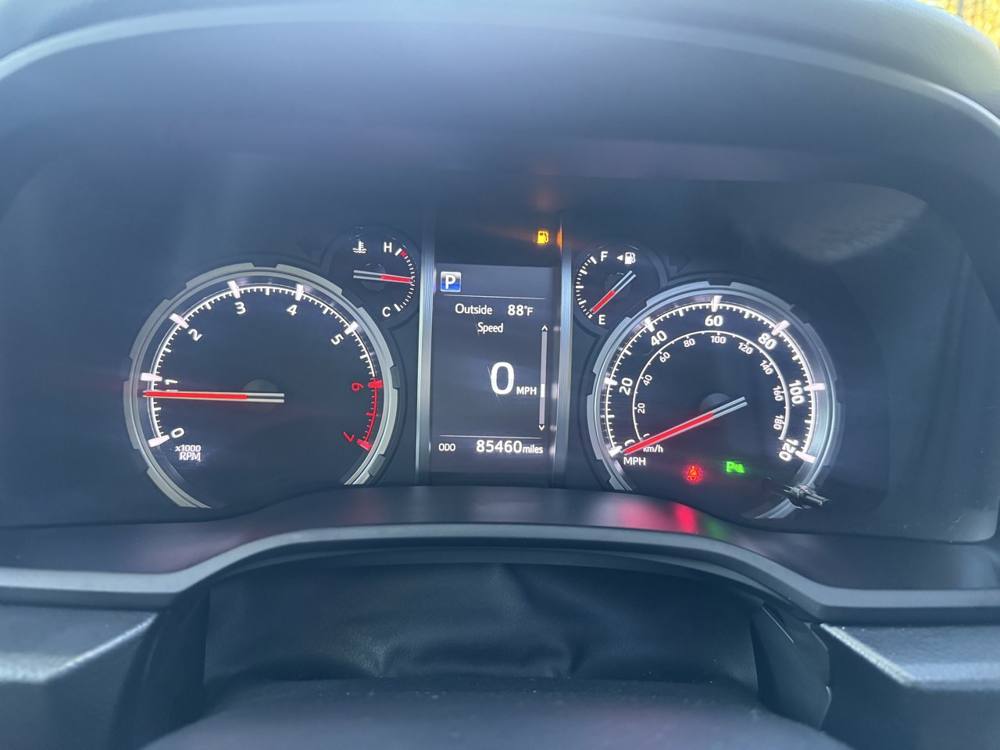 2021 Toyota 4Runner — photo 30 of 44