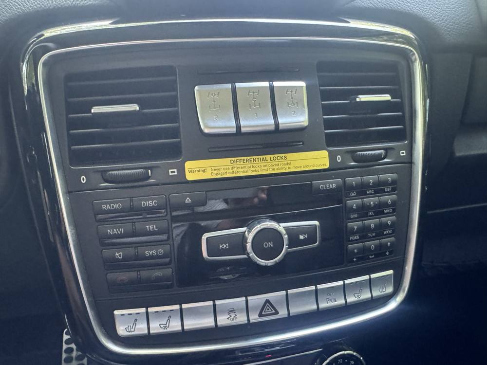 2015 Mercedes-Benz G-Class — photo 34 of 43