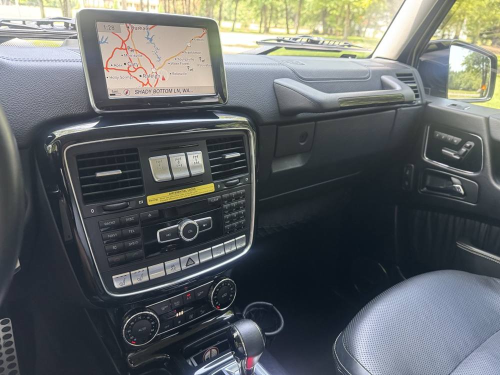 2015 Mercedes-Benz G-Class — photo 38 of 43
