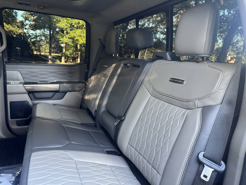 2026 Ford Super Duty F-350 SRW — photo 21 of 48