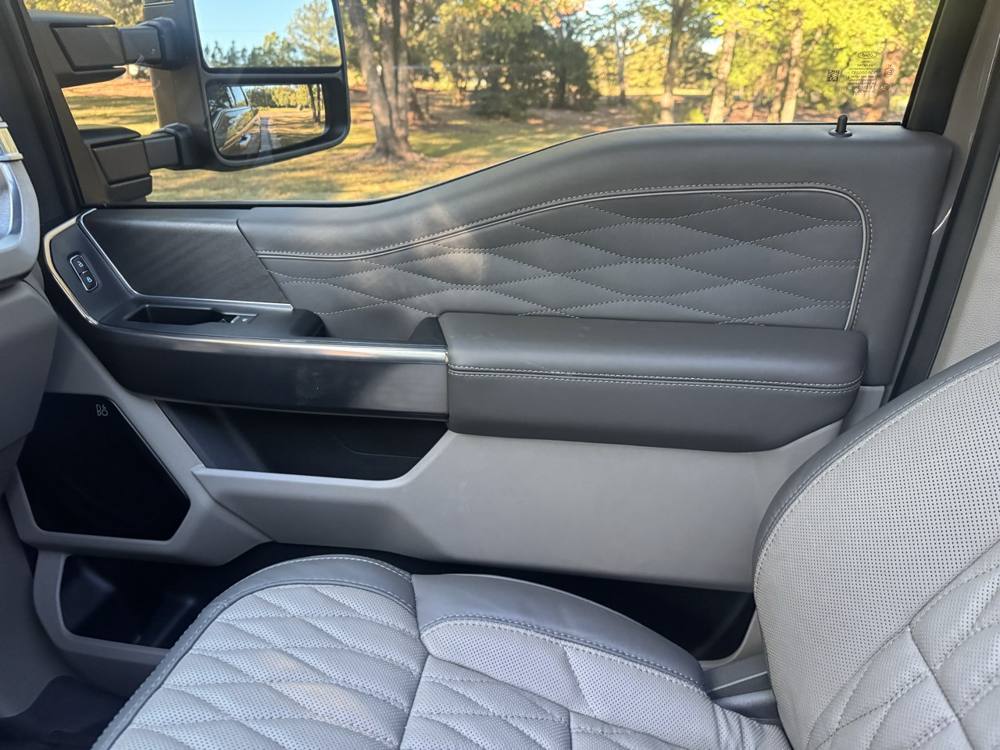 2026 Ford Super Duty F-350 SRW — photo 34 of 48