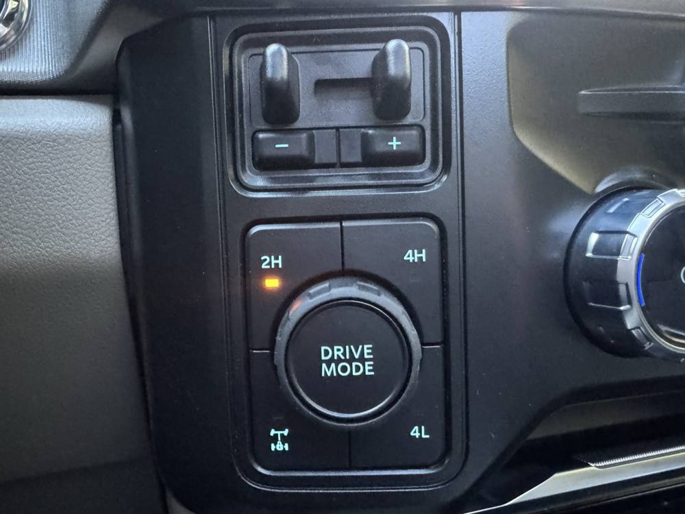 2026 Ford Super Duty F-350 SRW — photo 39 of 48