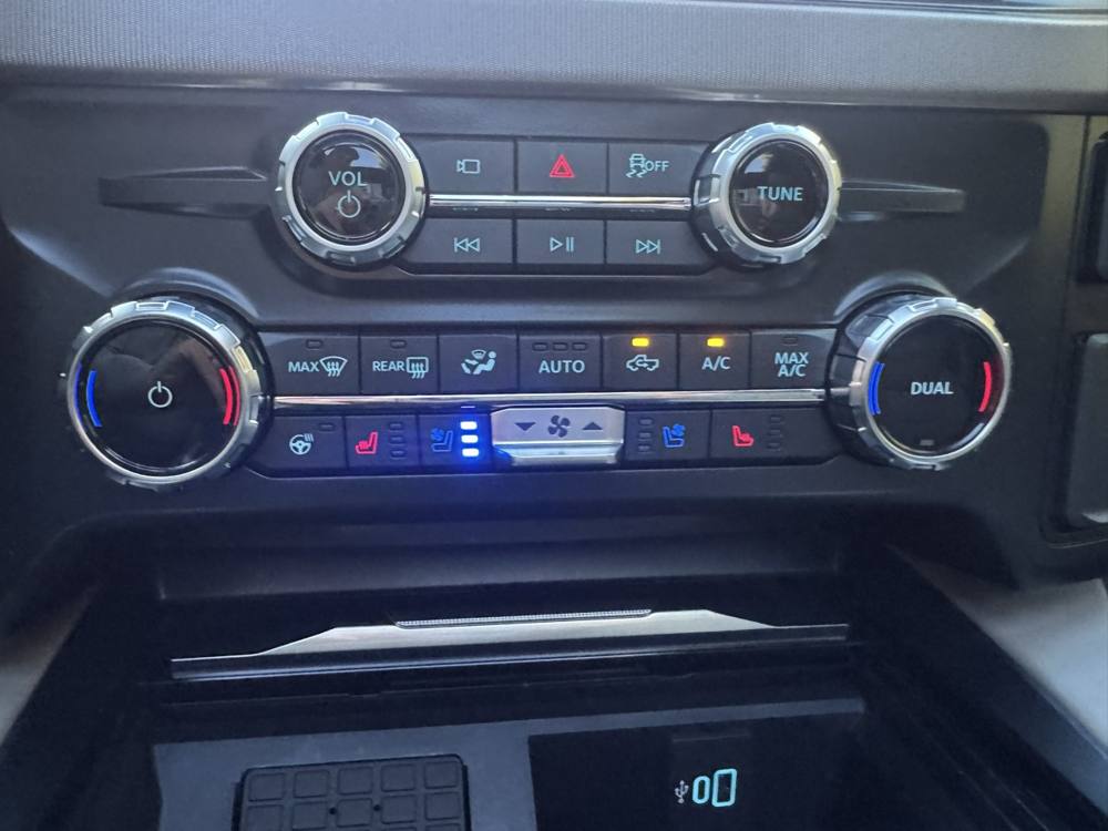 2026 Ford Super Duty F-350 SRW — photo 40 of 48