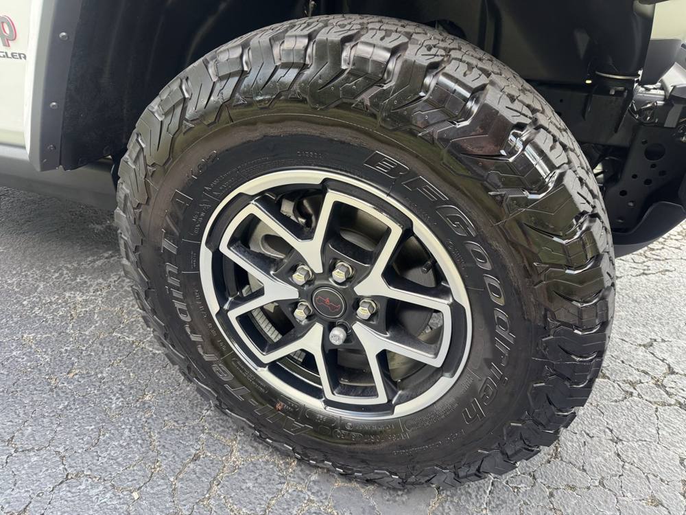 2026 Jeep Wrangler — photo 10 of 47