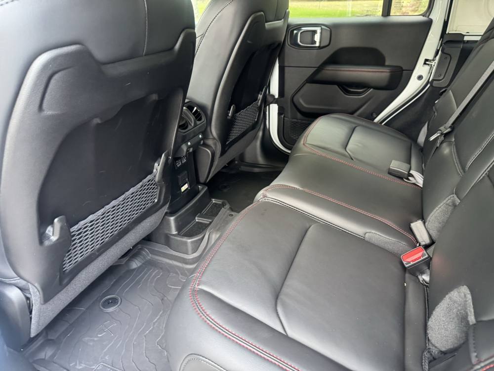 2026 Jeep Wrangler — photo 18 of 47