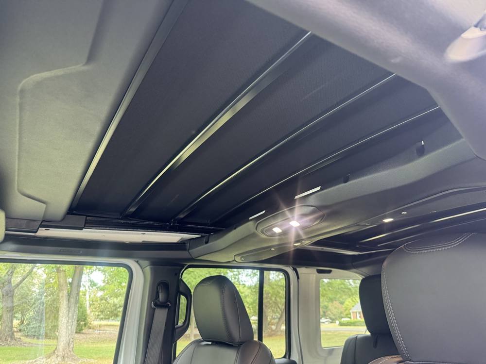 2026 Jeep Wrangler — photo 22 of 47