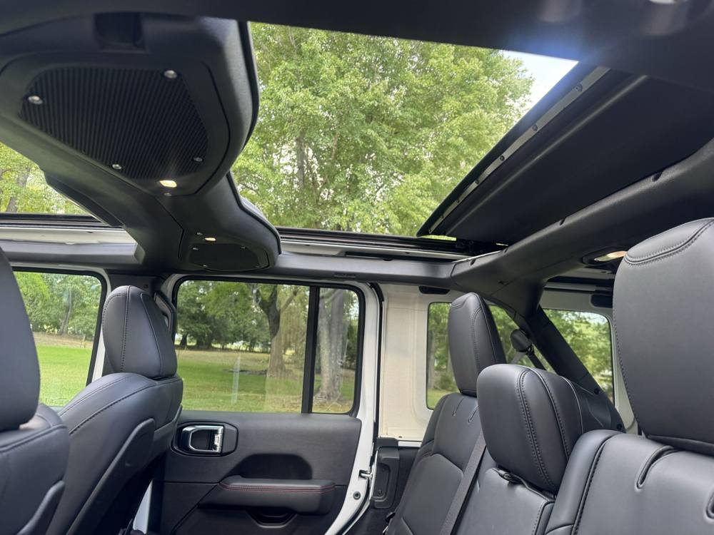 2026 Jeep Wrangler — photo 25 of 47