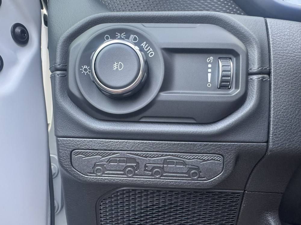 2026 Jeep Wrangler — photo 33 of 47
