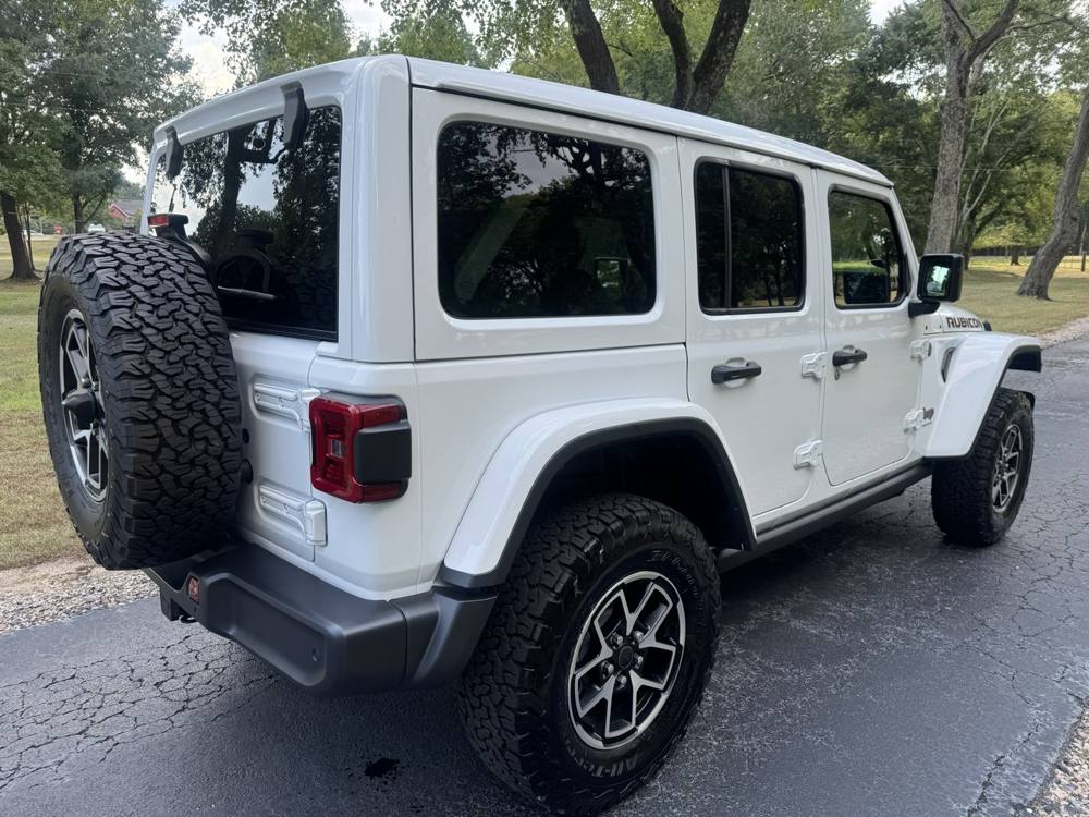2026 Jeep Wrangler — photo 6 of 47