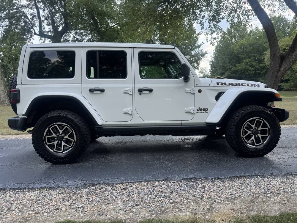 2026 Jeep Wrangler — photo 7 of 47