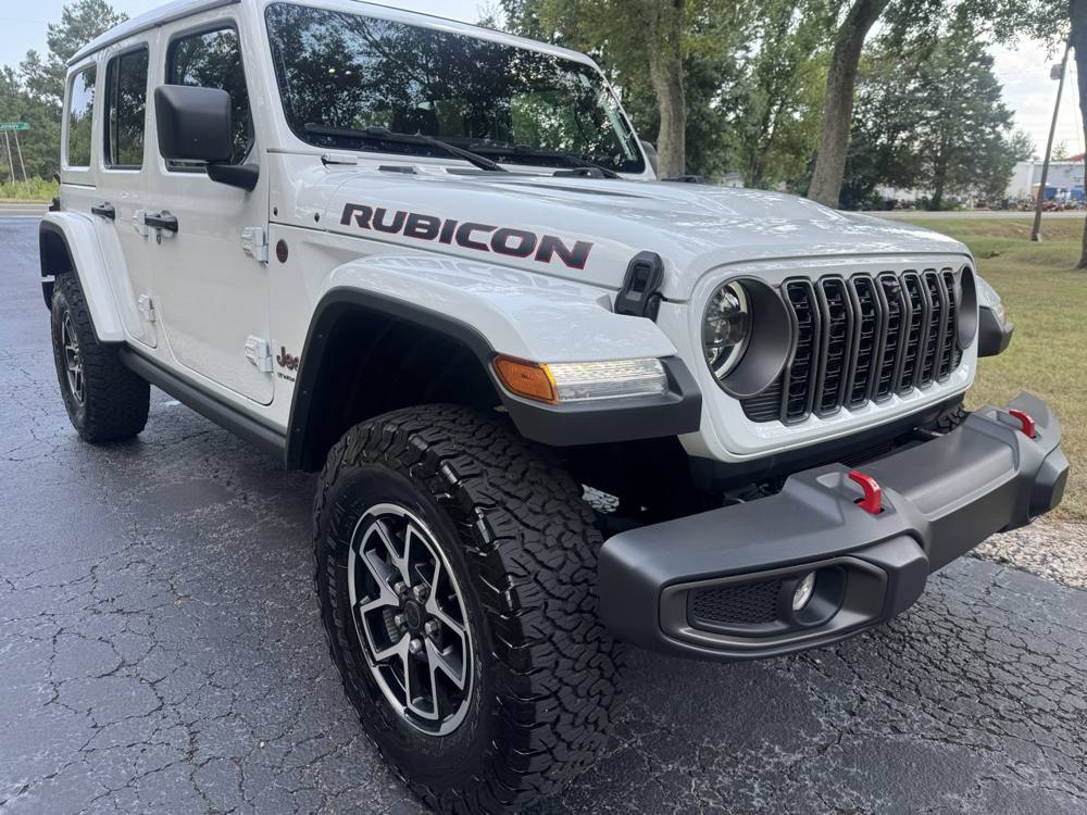 2026 Jeep Wrangler — photo 9 of 47